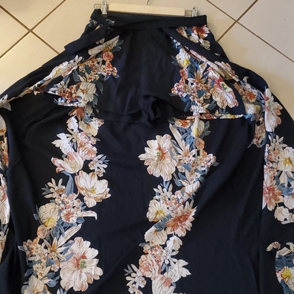 🆕️ Long maxi skort, it has shorts attached to it. - Picture 4 of 4